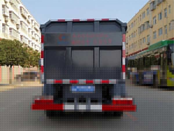 5方自装卸式挂桶垃圾车