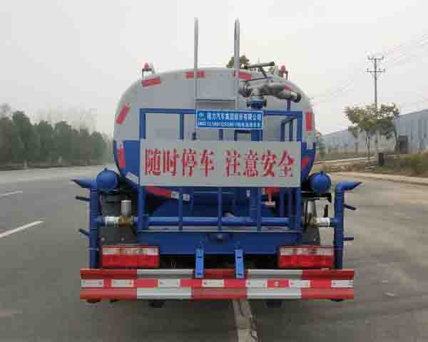 8方纯电动洒水车